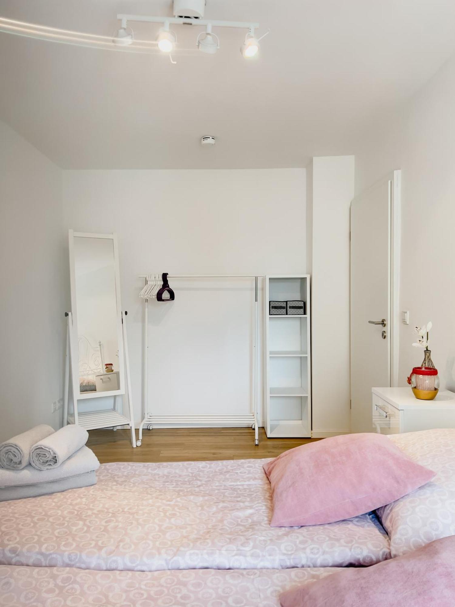 Schoene Helle & Gemuetliche Wohnung In Altstadtnaehe Erfurt Bilik gambar