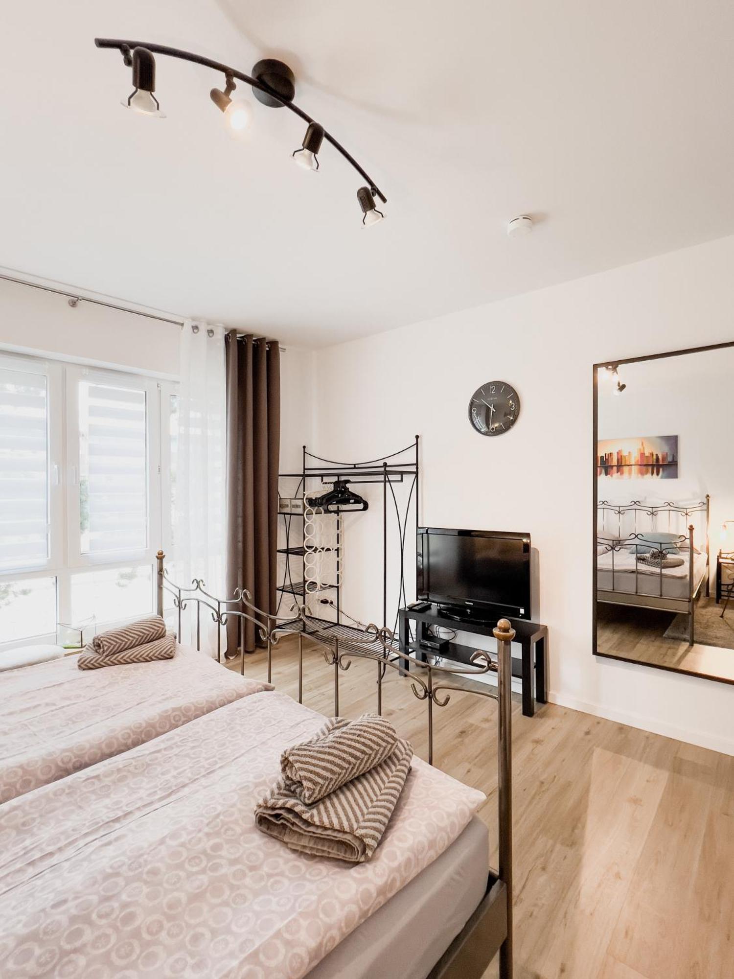 Schoene Helle & Gemuetliche Wohnung In Altstadtnaehe Erfurt Bilik gambar